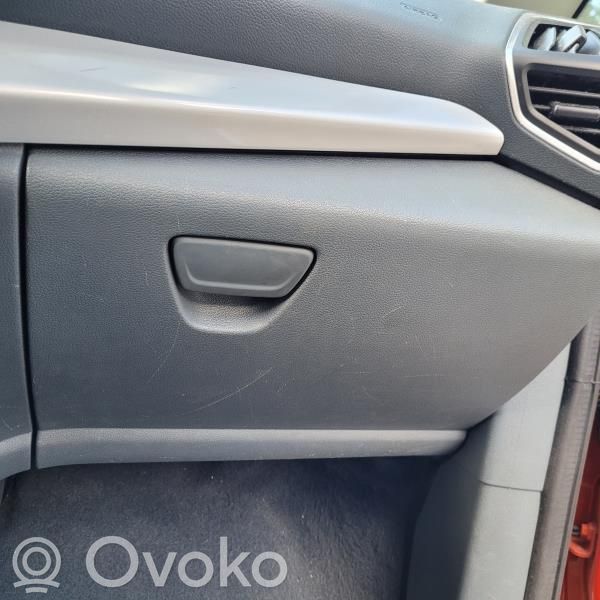 Glove box