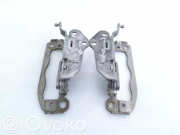 Mercedes-Benz C W204 Engine bonnet/hood hinges 