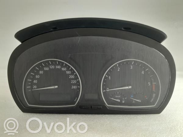 BMW X3 E83 Speedometer (instrument cluster) 
