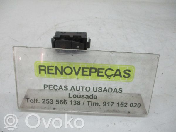 Botón interruptor de luz de peligro