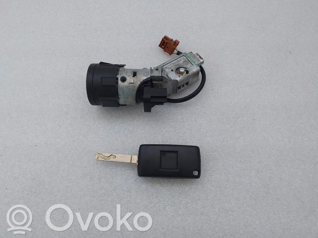 Citroen DS3 Užvedimo spynelė 