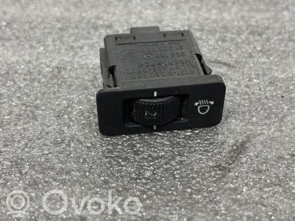 Lukturu slēdzis   61318360460