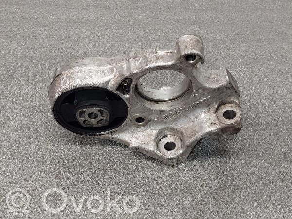 Peugeot 307 Engine mount bracket 