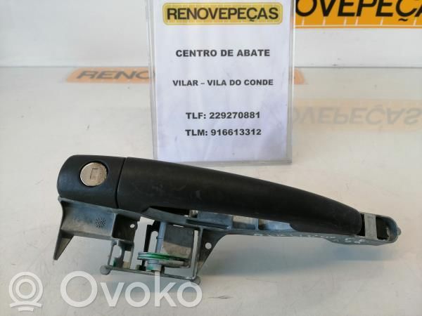 Manecilla externa puerta delantera   686,801,PRETOPLASTICO