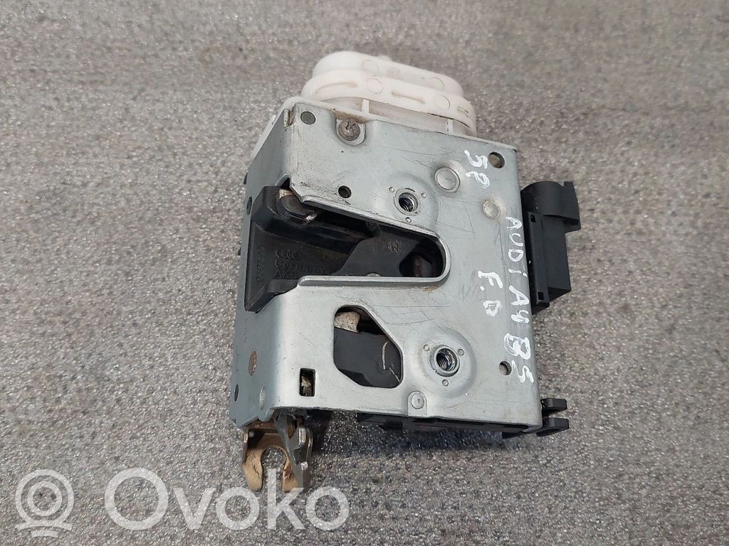 Audi A4 S4 B5 8D Zamek drzwi przednich 