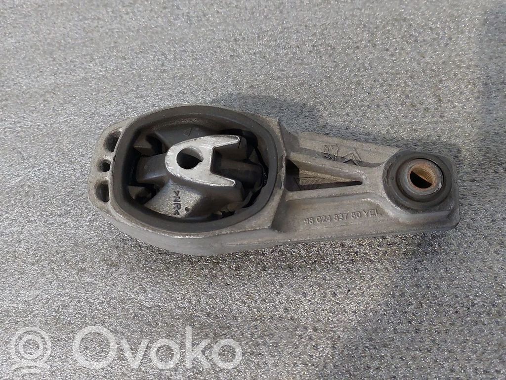 Engine mount bracket   057,730,9802483780