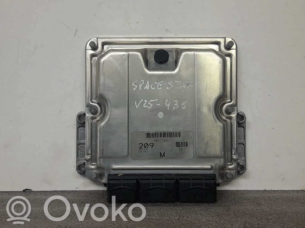 Unidad de control/módulo del motor   011,281