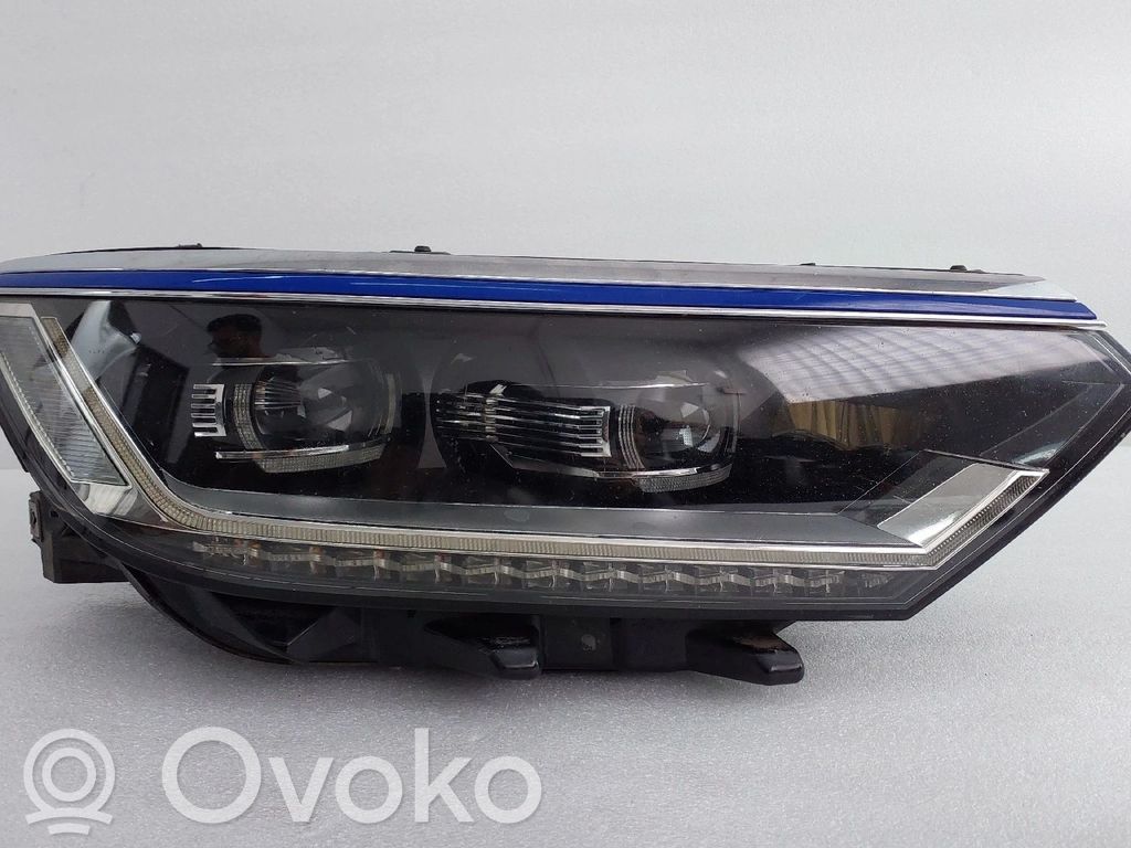 Volkswagen PASSAT B8 Scheinwerfer 