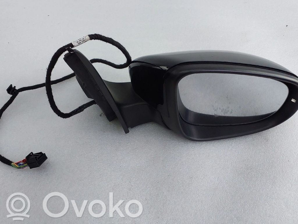Volkswagen Golf VI Front door electric wing mirror 