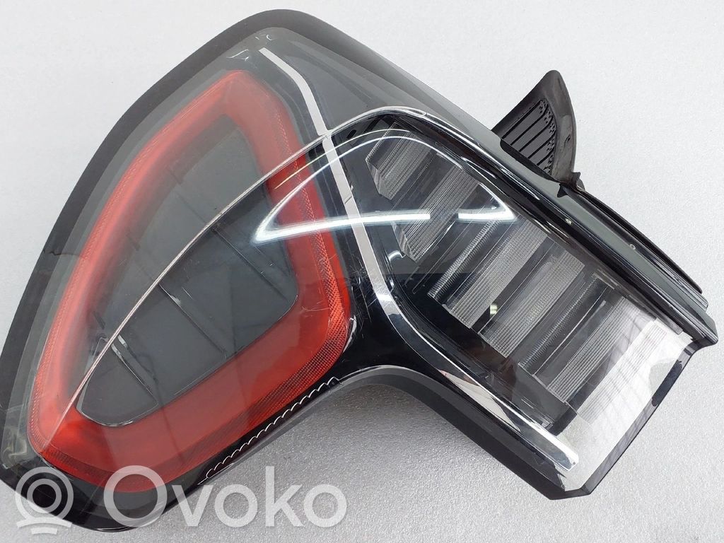 Lynk & co 01 Takaluukun takavalot 