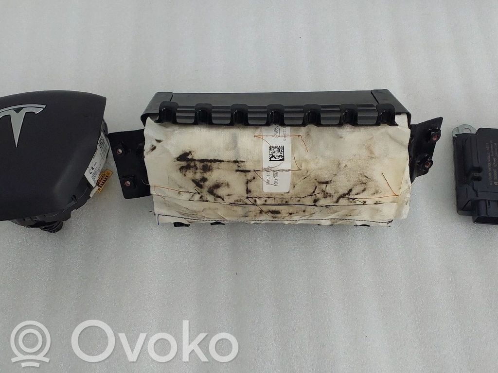 Tesla Model Y Poduszki powietrzne Airbag / Komplet 
