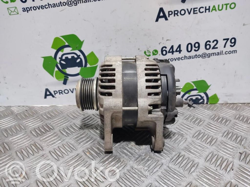 Opel Astra J Generatorius 