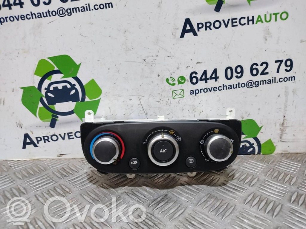 Renault Clio III Climate control unit 
