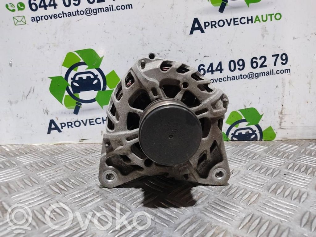 Renault Sandero I Ģenerators 