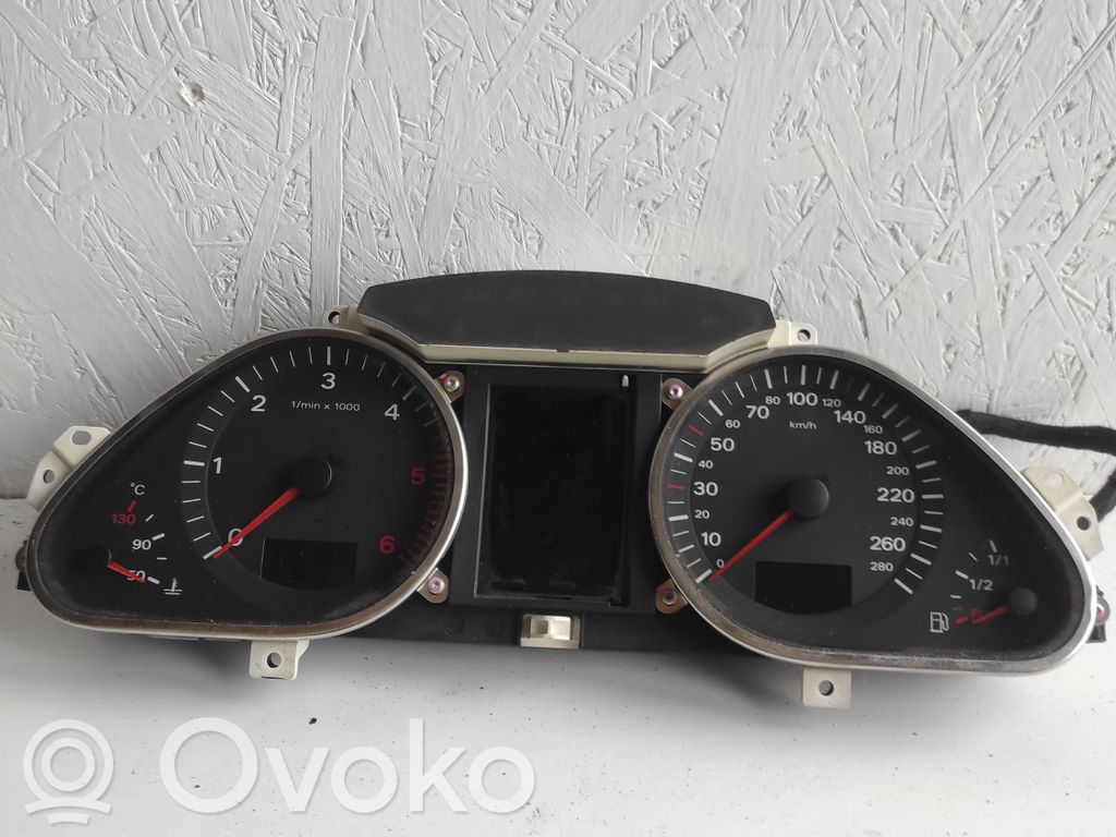 Audi A6 S6 C6 4F Licznik / Prędkościomierz 