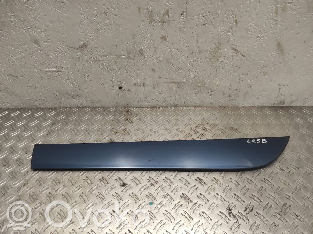 Audi A6 S6 C6 4F Takaoven lista (muoto) 