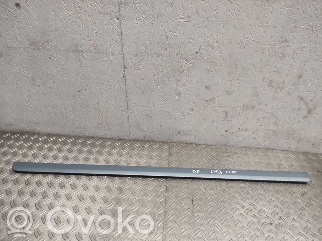 Audi A3 S3 A3 Sportback 8P Передняя отделка дверей (молдинги) 