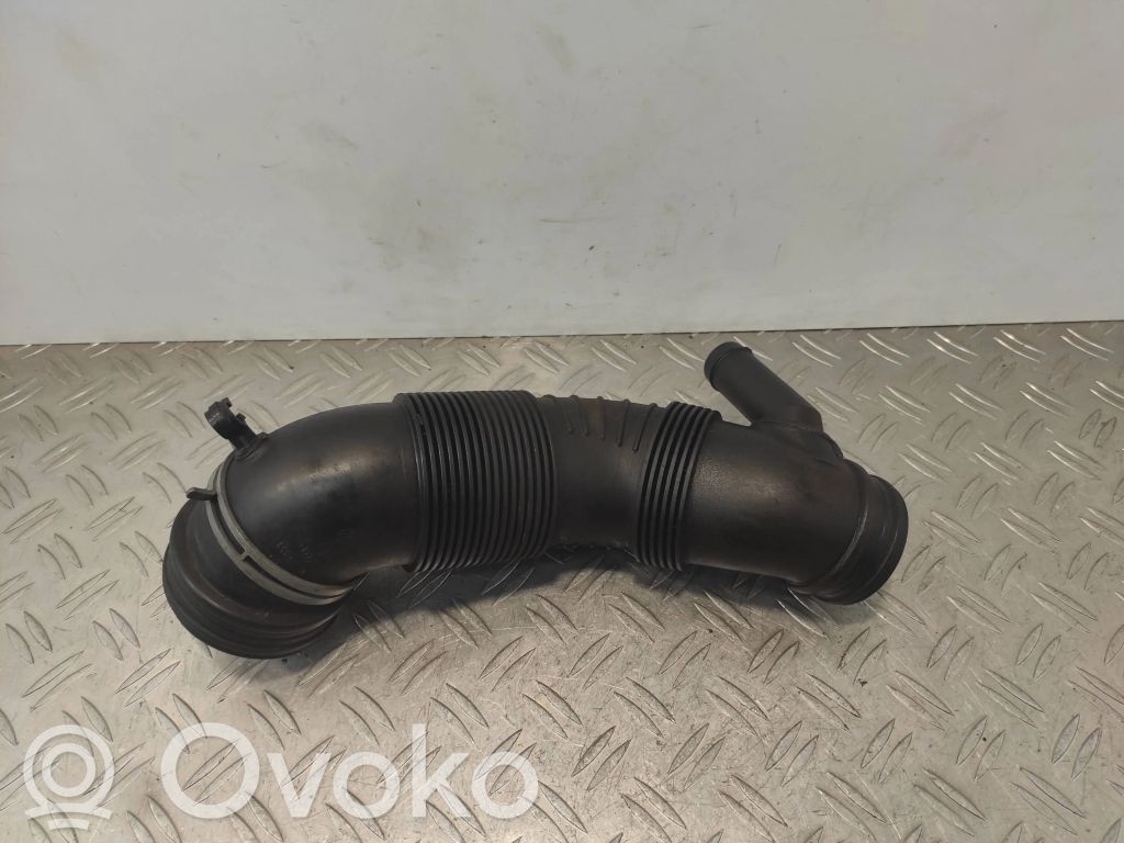 Volkswagen Tiguan Oro vamzdis į turbiną 