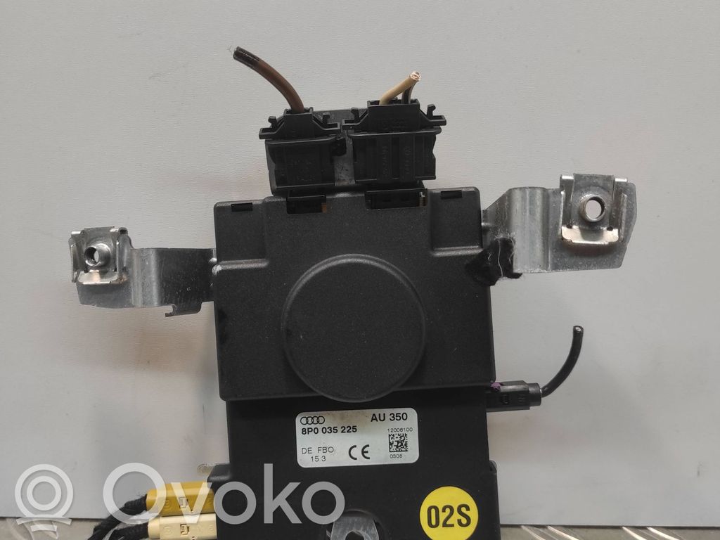 Audi A3 S3 8P Aerial antenna amplifier 