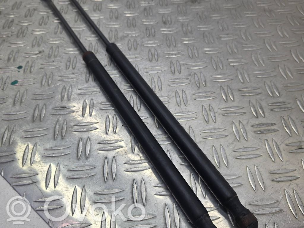 BMW 3 E90 E91 Tailgate/trunk strut/damper 