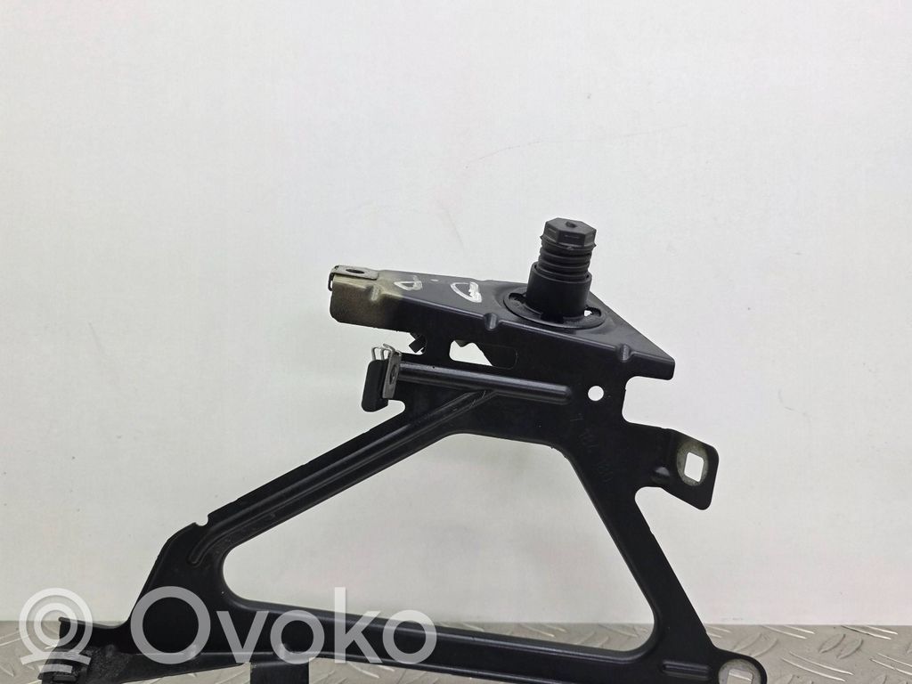 BMW 7 F01 F02 F03 F04 Lokasuojan kannake 