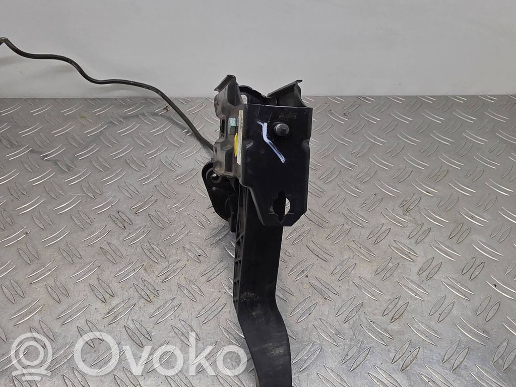 Audi A2 Sajūga pedālis 