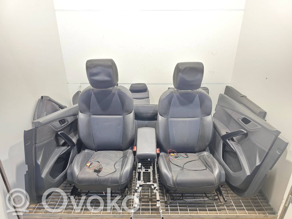Interior set