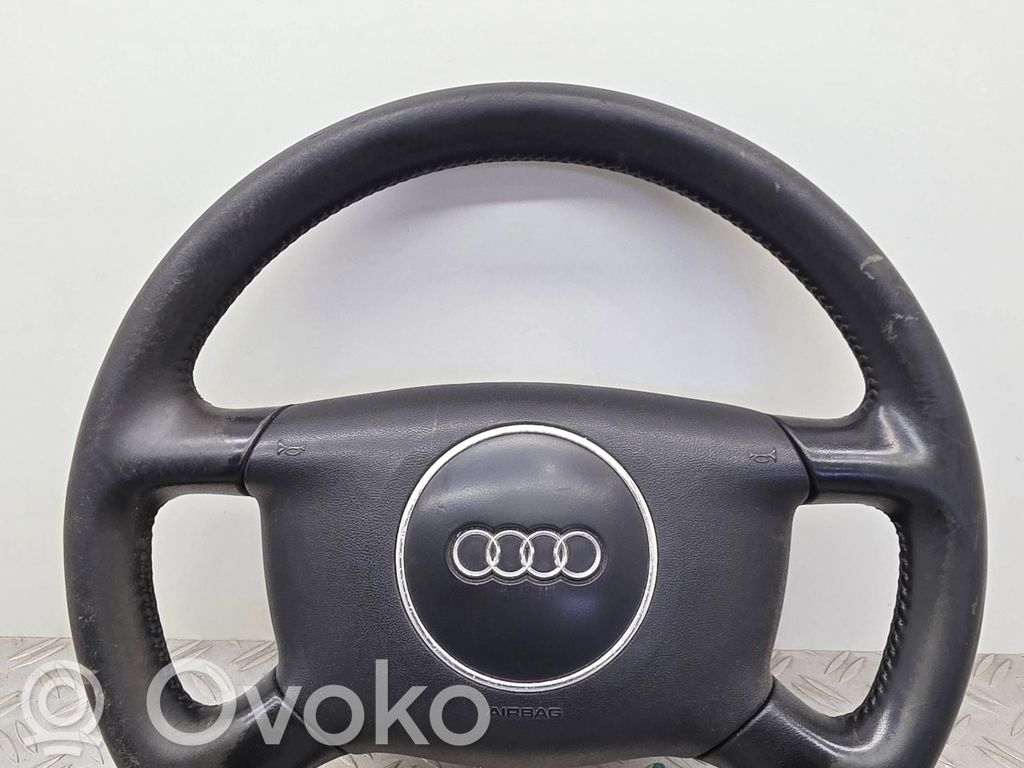 Audi A4 S4 B6 8E 8H Ohjauspyörä 