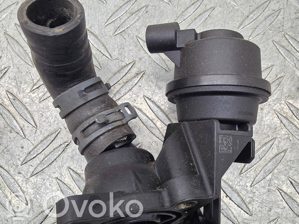 Audi A8 S8 D4 4H Termostat/carcasă termostat 