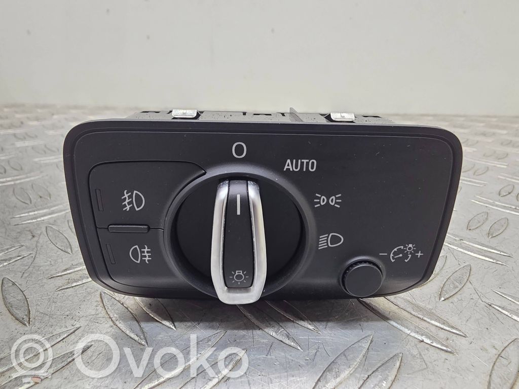 Audi A3 S3 8V Przełącznik świateł 