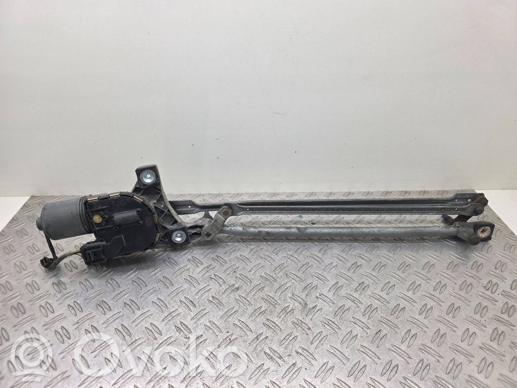 Volvo C30 Front wiper linkage and motor 