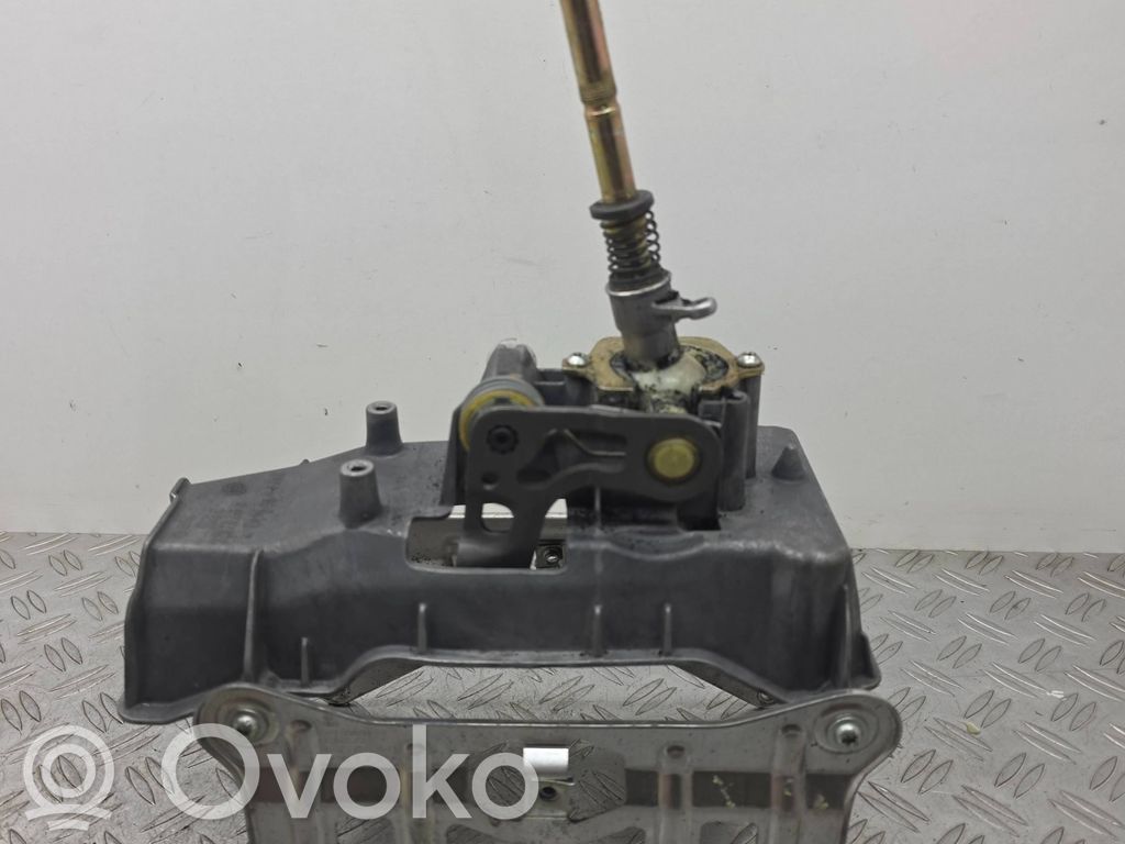 Audi A2 Gear shifter/selector 