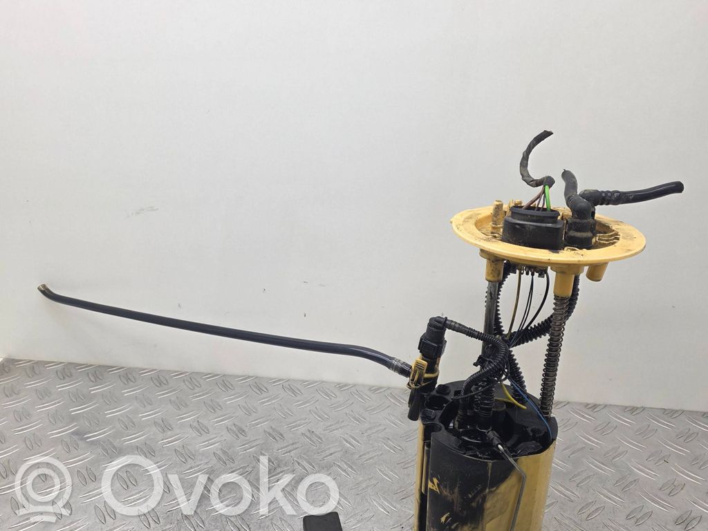 Audi A6 S6 C6 4F Bomba interna de combustible 