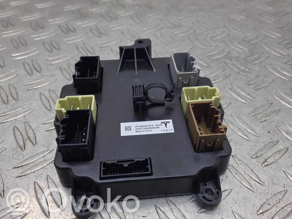 Tesla Model X Door control unit/module 