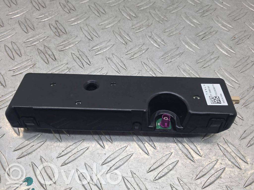 Tesla Model X Bluetooth antena 