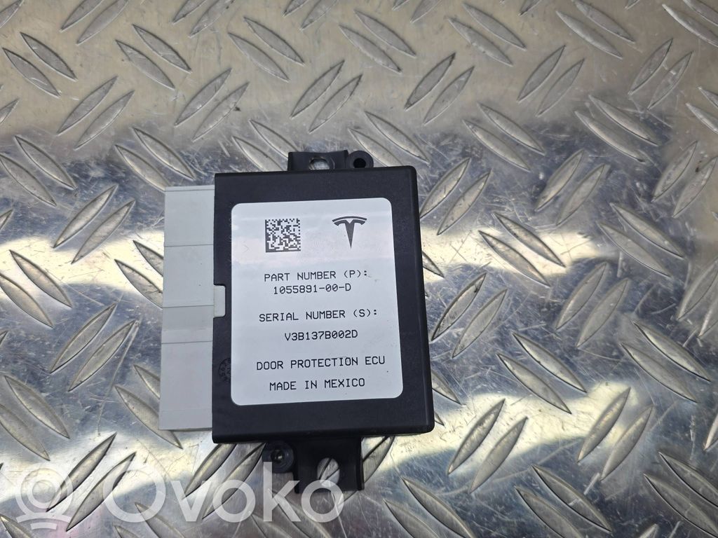 Tesla Model X Door control unit/module 