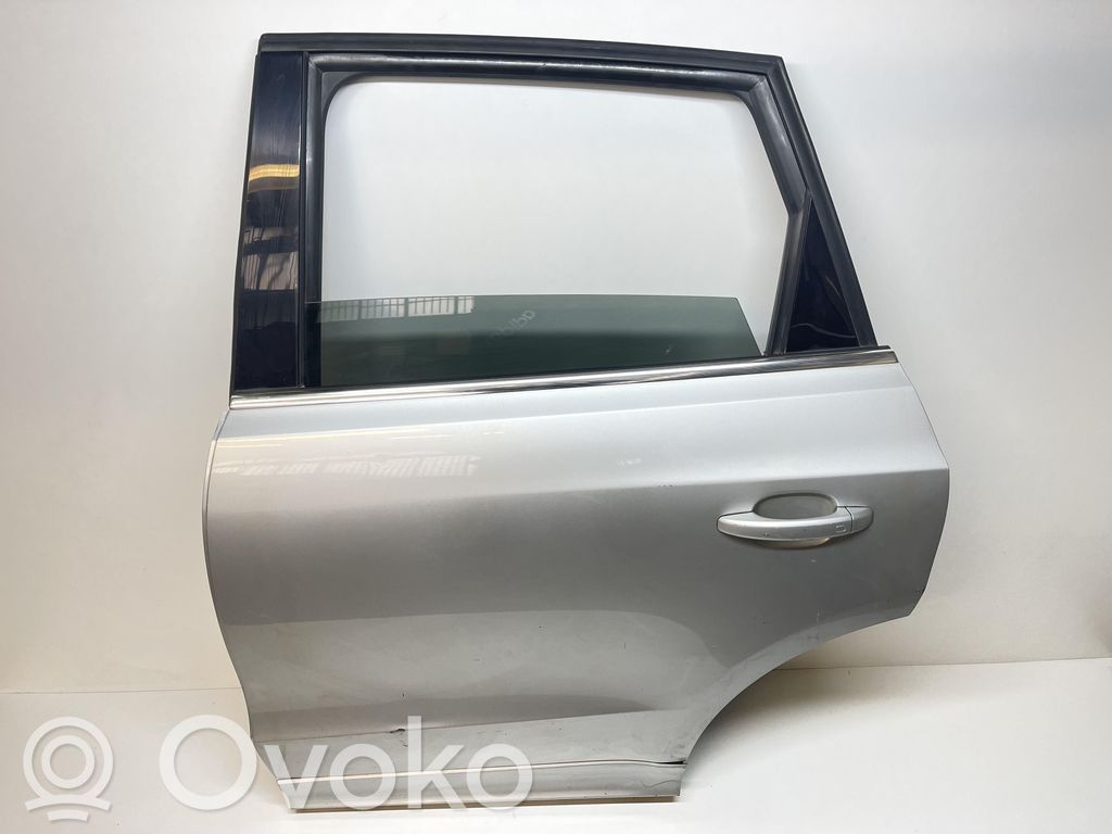 Puerta trasera   8U0833051B,8U0833051B