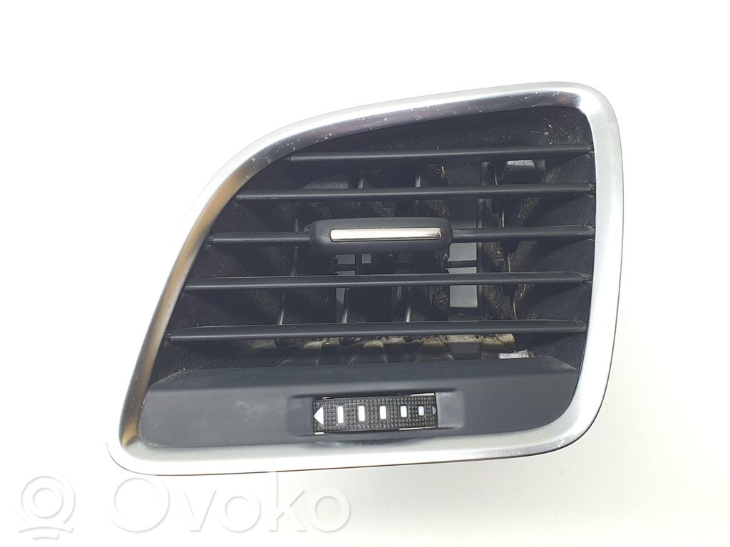 Audi Q3 8U Grilă ventilație/ramă laterală bord 