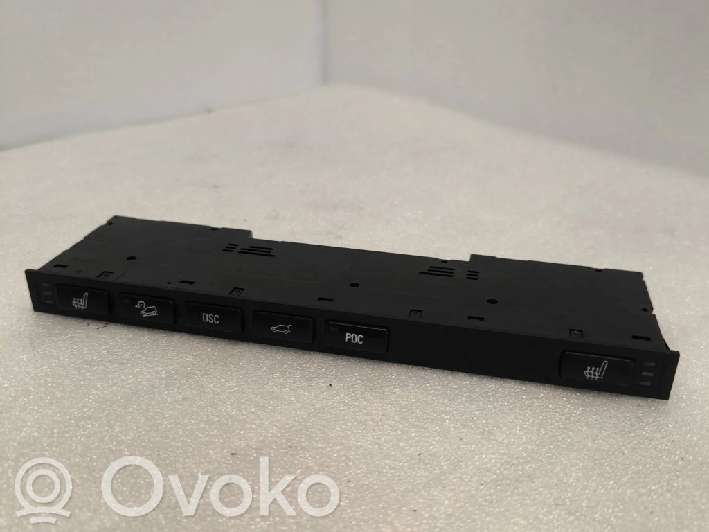 Seat heating switch   8373738,03742201,61318373738