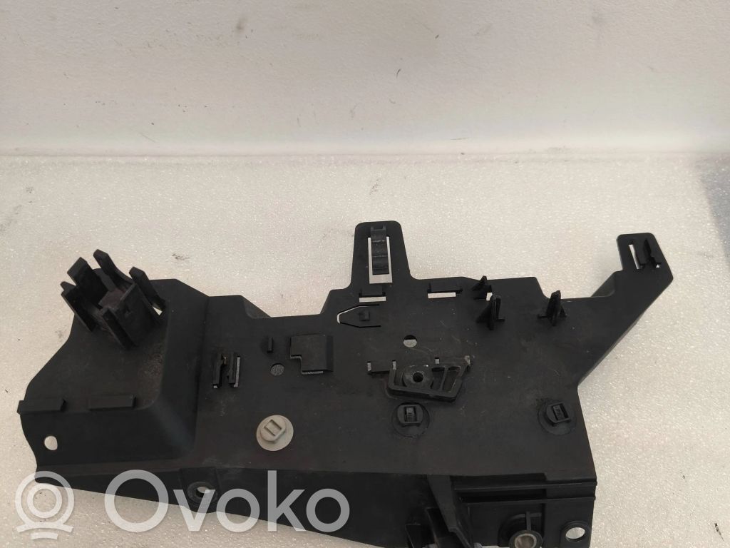 BMW 1 F20 F21 Inne części komory silnika 