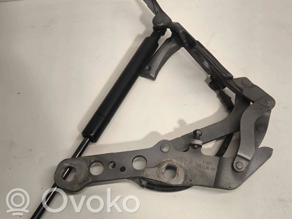 Engine bonnet/hood hinges   3453239