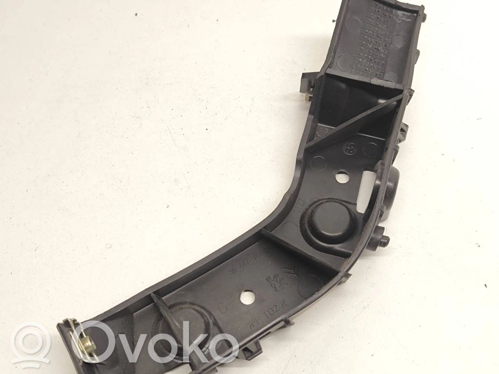 Citroen Berlingo Front bumper mounting bracket 