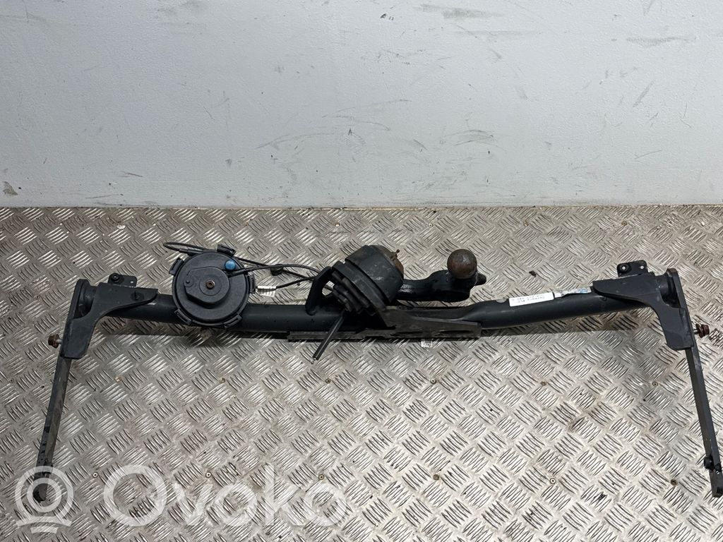Volkswagen Golf VII Set barra di traino 