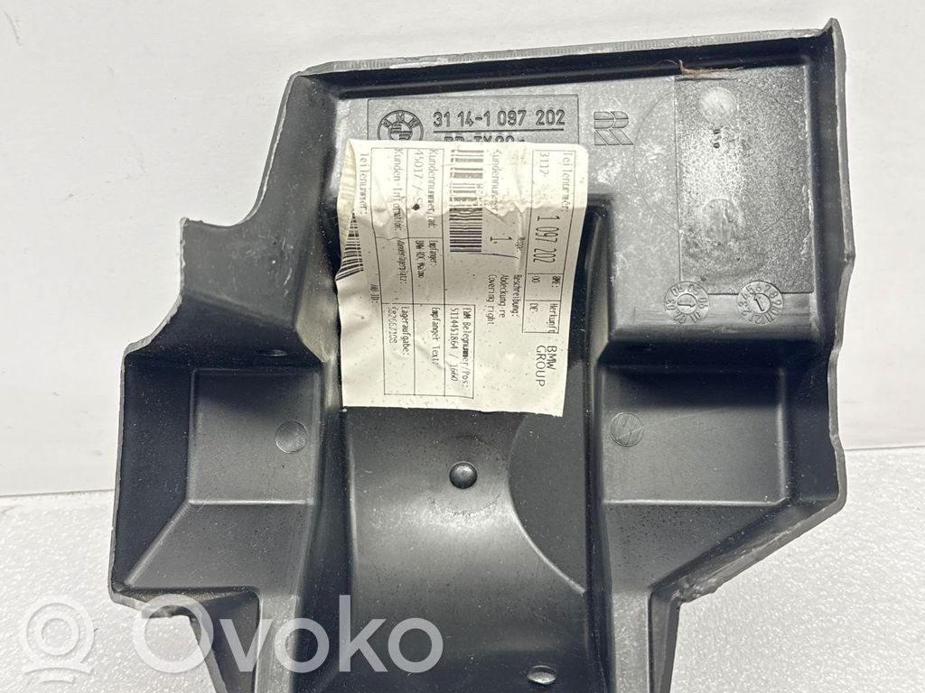 BMW 5 E39 Unterfahrschutz Unterbodenschutz Fahrwerk vorne 