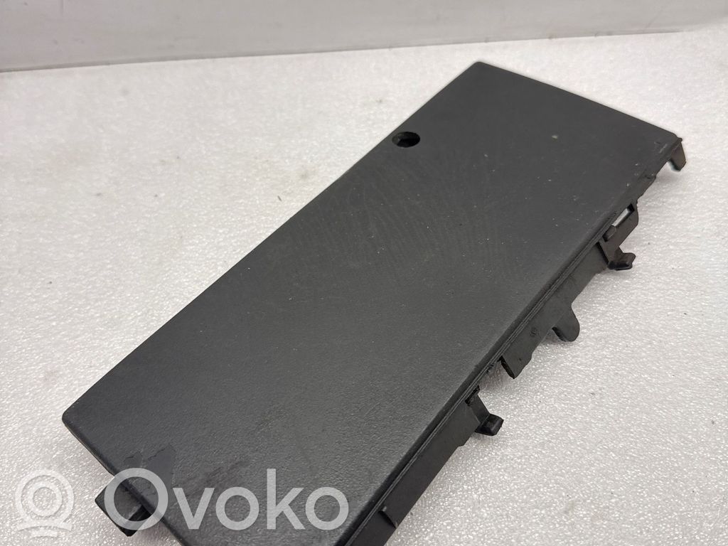 BMW 5 E34 Front tow hook cap/cover 