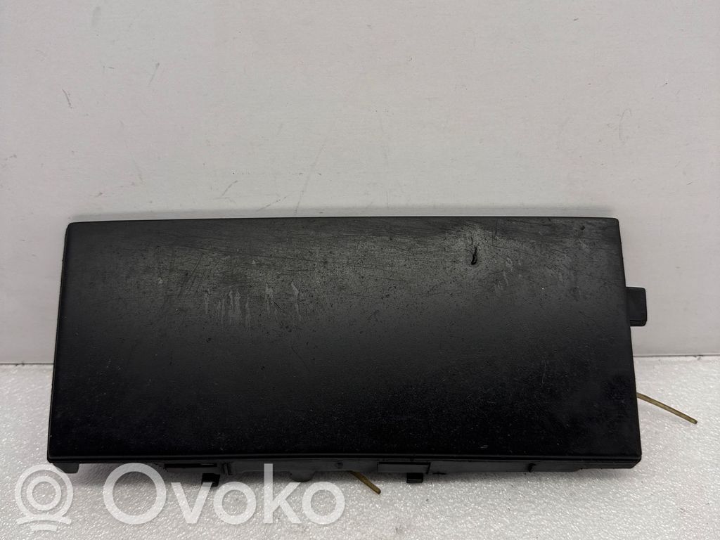 BMW 5 E34 Front tow hook cap/cover 