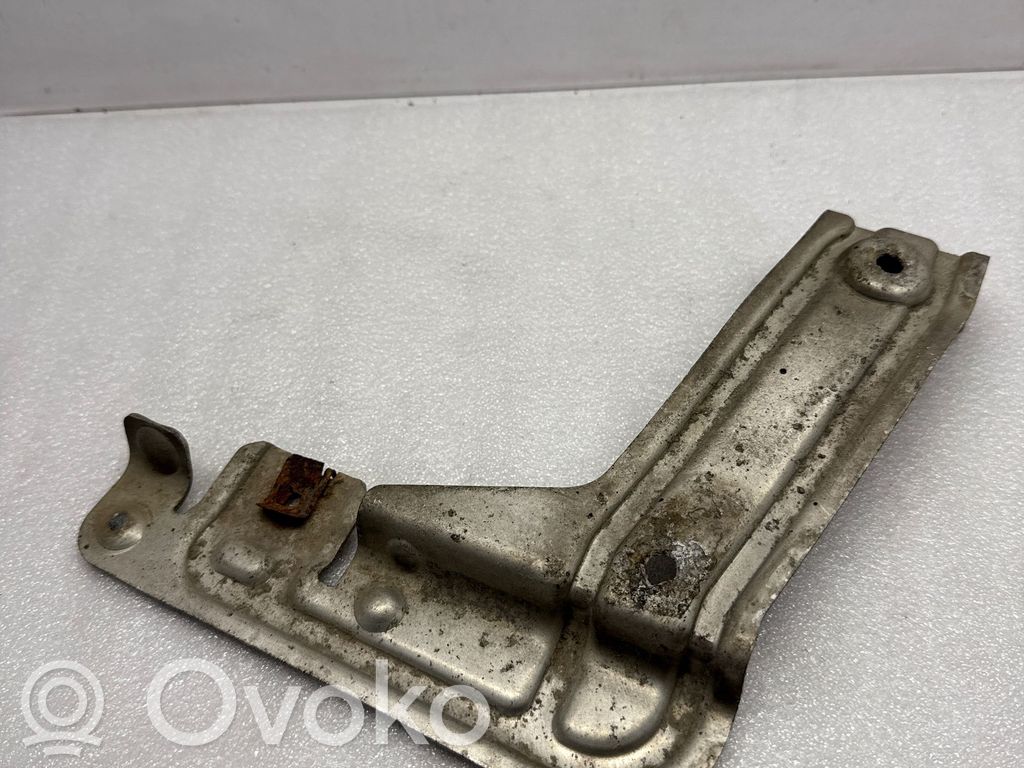 BMW 5 E60 E61 Sonstiges Einzelteil Unterboden 