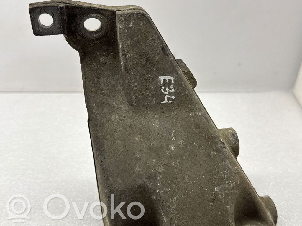 BMW 5 E34 Engine mounting bracket 