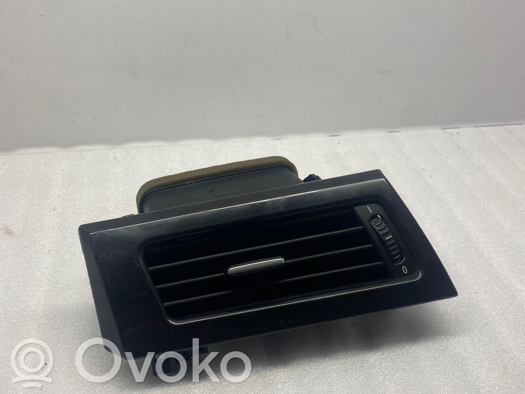 BMW 5 E60 E61 Šoninės oro grotelės 