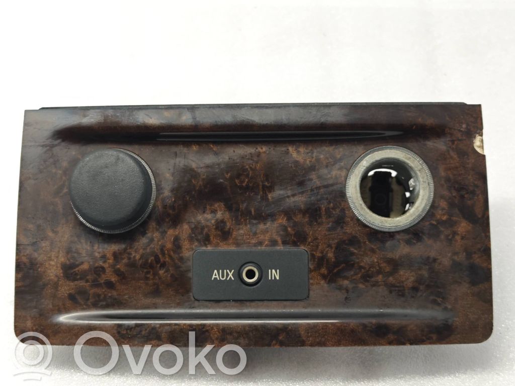BMW 5 E60 E61 Cornice accendisigari posteriore 